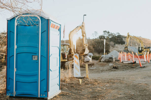 Best Portable toilet rental cost  in Dyersville, IA