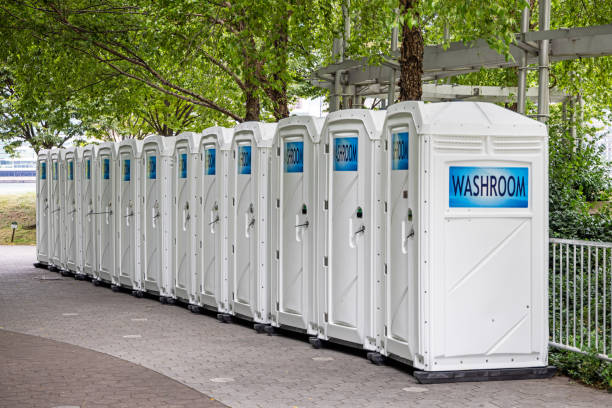 Best Affordable porta potty rental  in Dyersville, IA